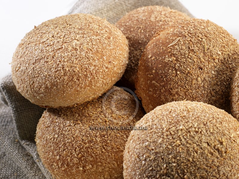 Le pain à la farine complète et aux graines